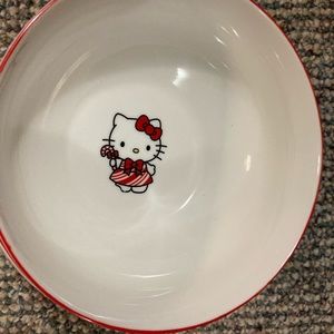 HELLO KITTY BOWLS SETOF 4 BNWT!!!